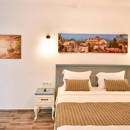 Pyramid Boutique * Kayakoy