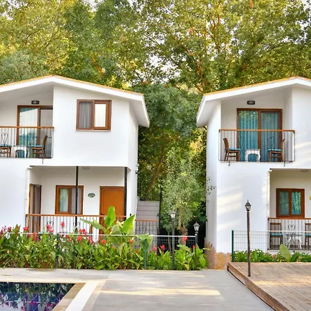 ホテル Pyramid Boutique *