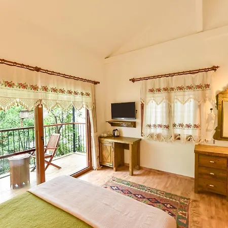 Pyramid Boutique * Kayakoy