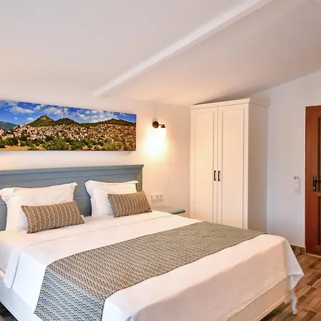 מלון Pyramid Boutique *