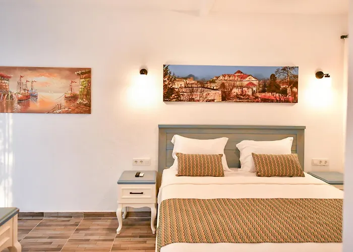 Pyramid Boutique * Kayakoy